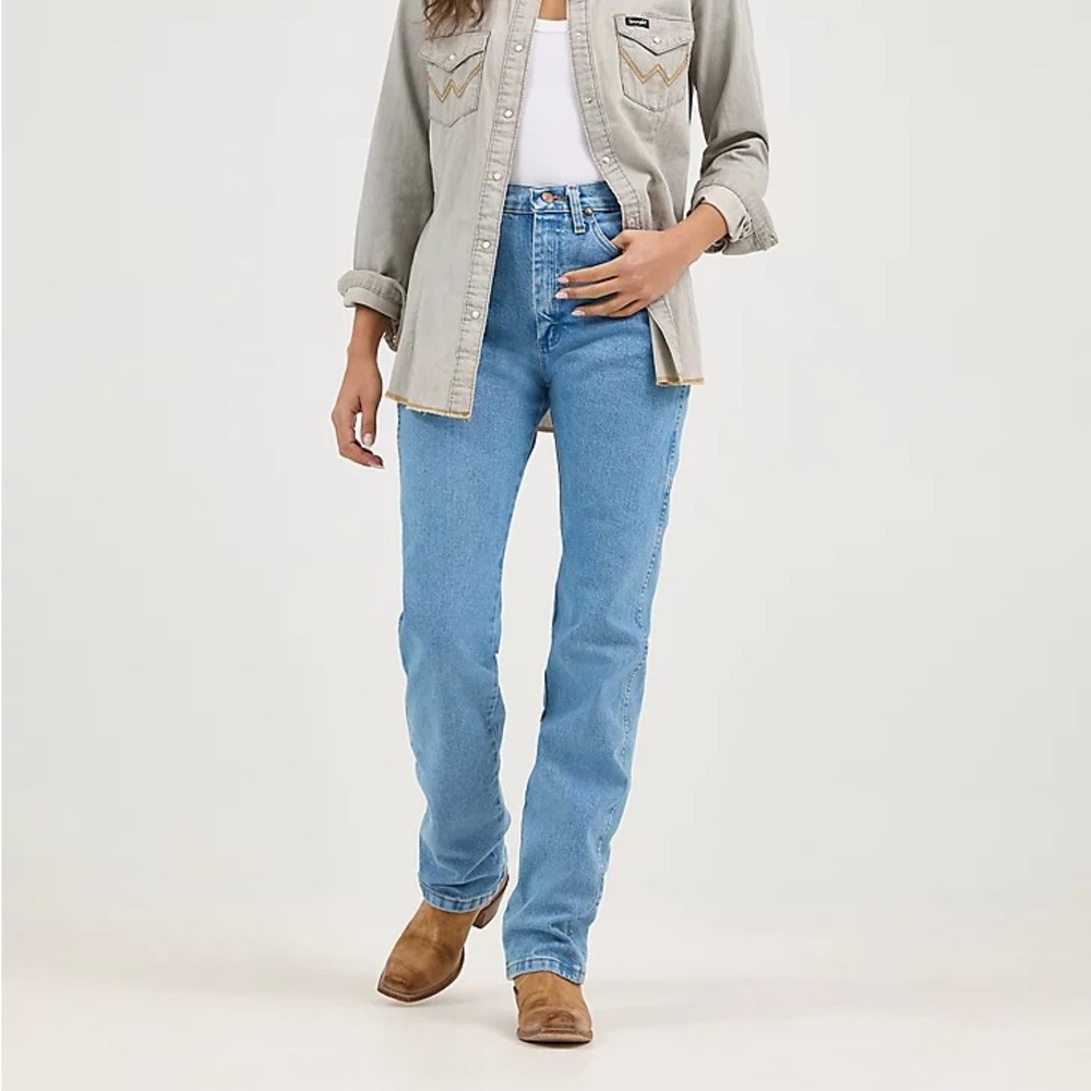 Wrangler Women’s Cowboy Cut Slim Fit Jean